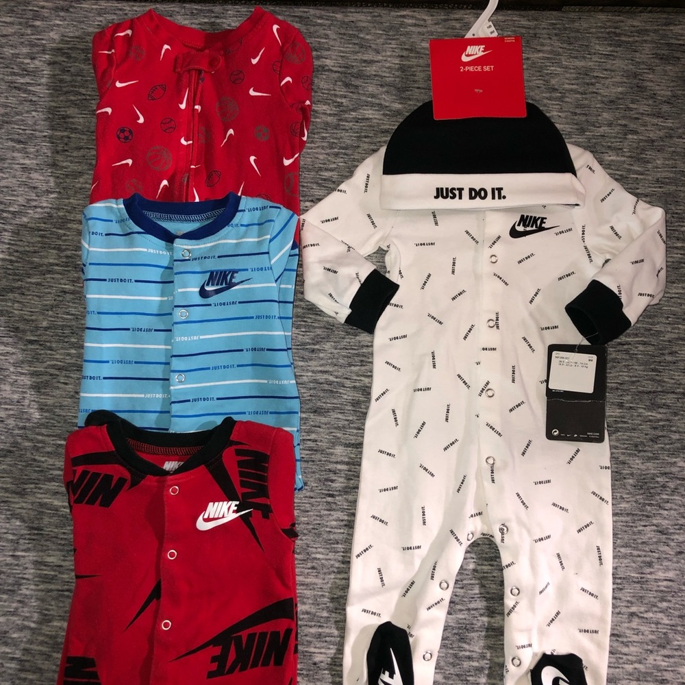 Baby Boys 9 month Nike lot of sleepers